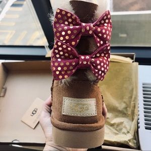Authentic UGG Boots with Bows (Toddler) - Size 7